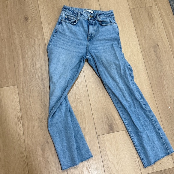 Zara Light Blue Denim Jeans - Picture 1 of 2